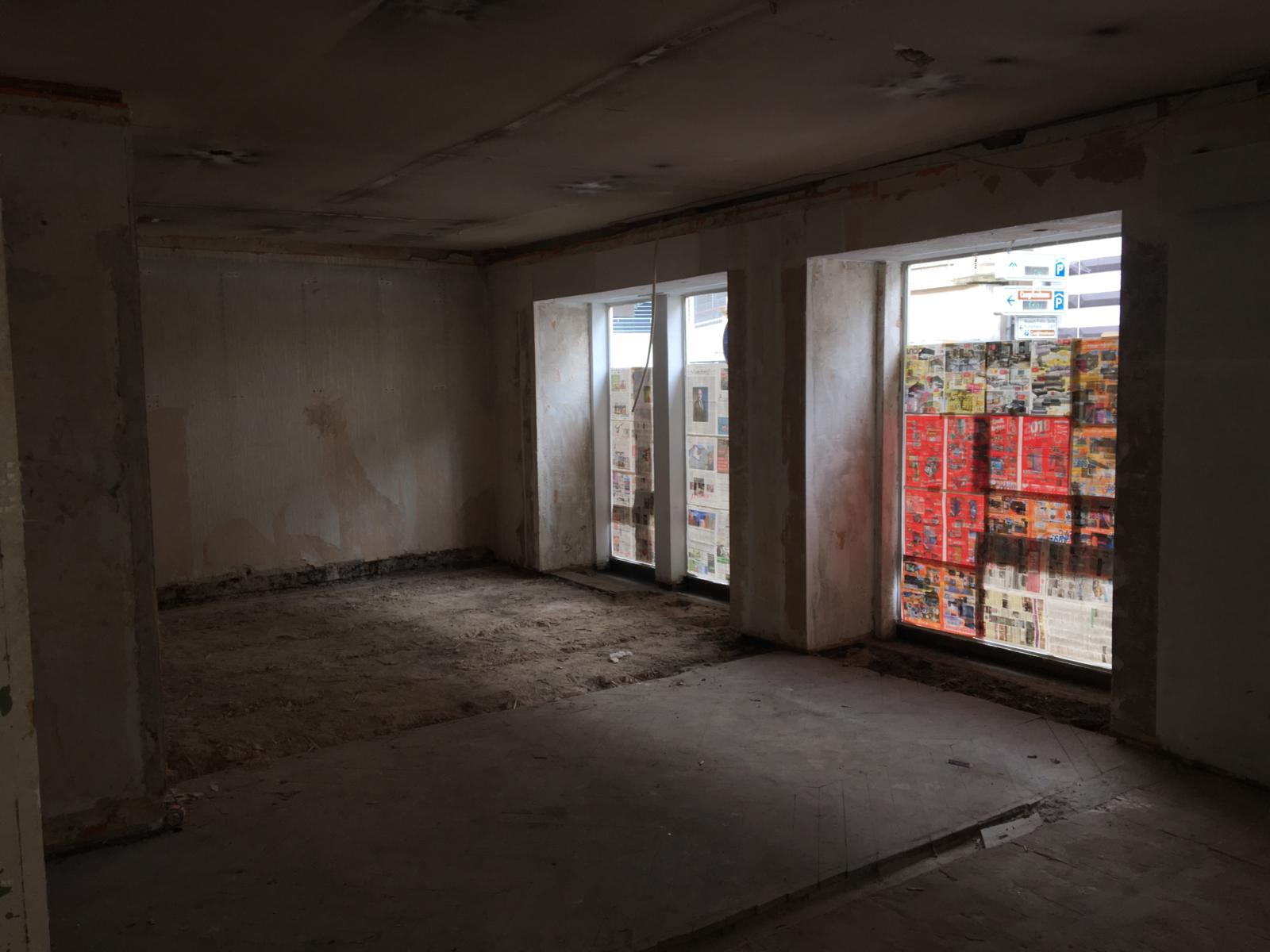 Vorher: Raumrenovierung - Renovierung eines Wohnraumes.